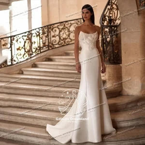 Galactic Customized Dreamy Satin Wedding Dress Ivory Lace Strapless Mermaid Dress For Bride Romantic Sleeveless Bridal Gown